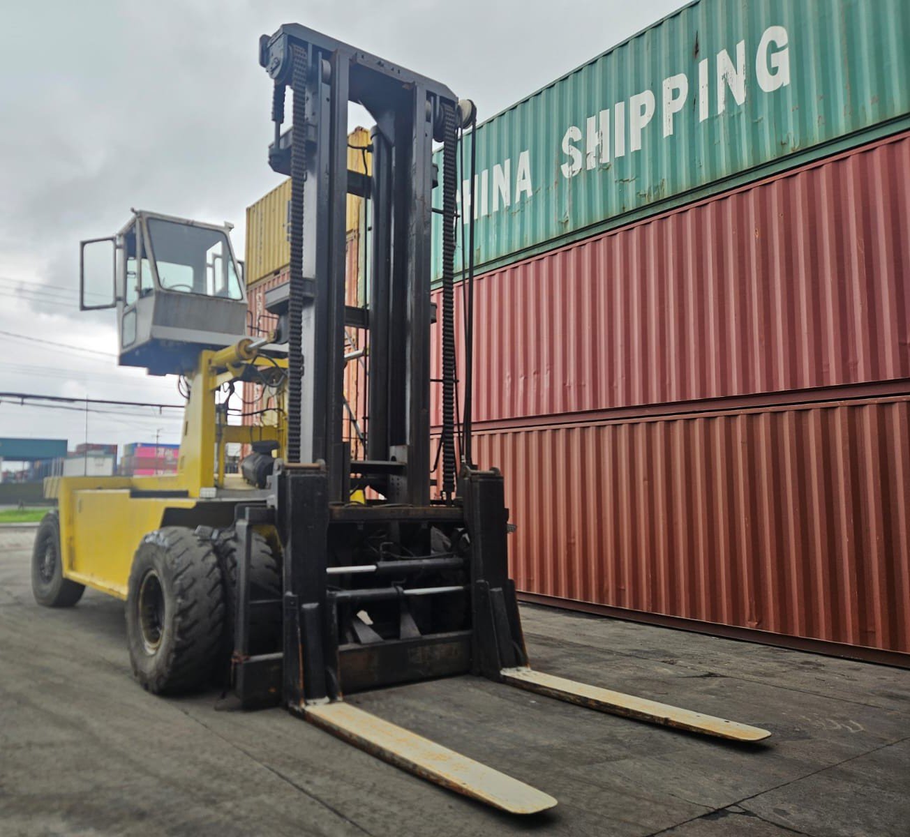 Empilhadeira Combustão - Milan - MC37