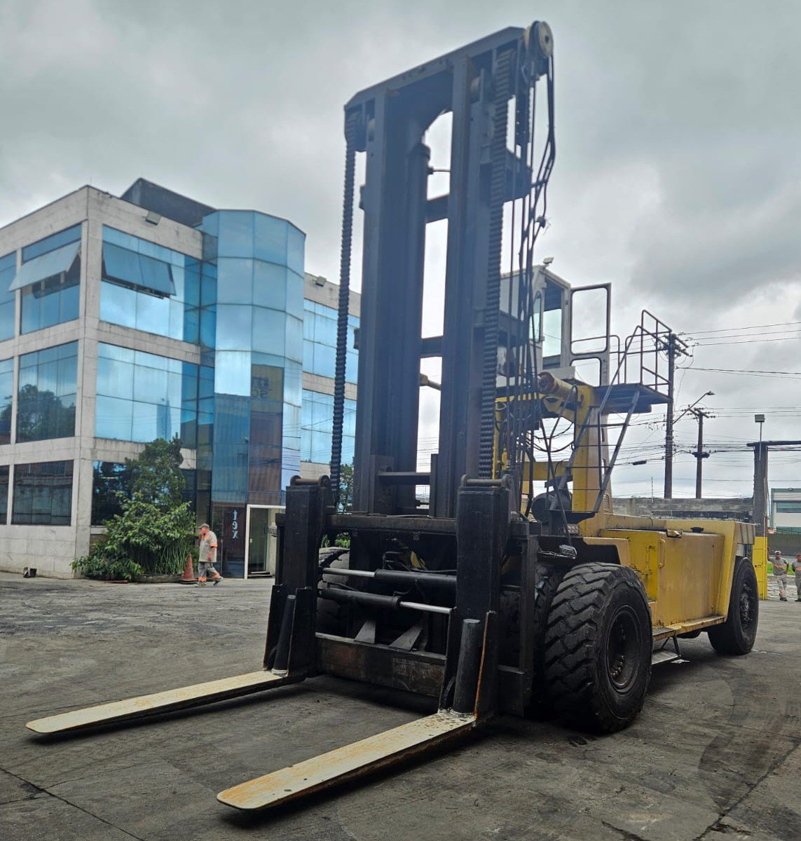 Empilhadeira Combustão - Milan - MC37