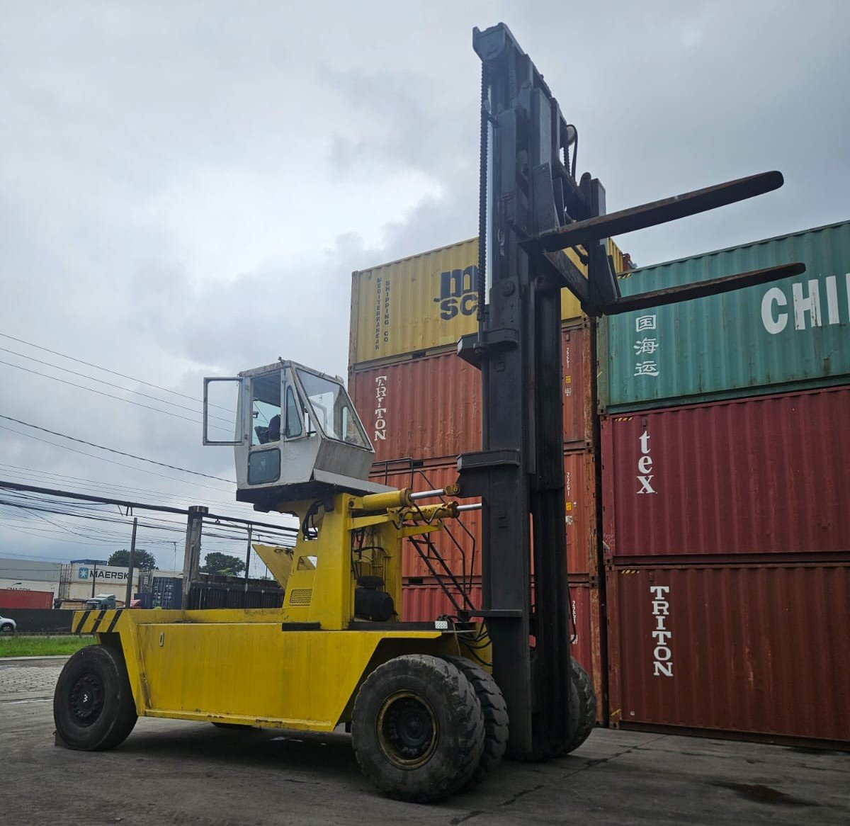 Empilhadeira Combustão - Milan - MC37