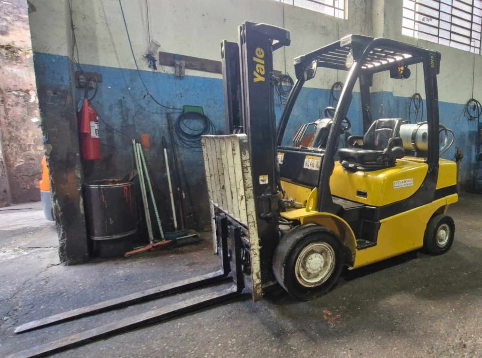 Empilhadeira Combustão - Yale - GLP050VX