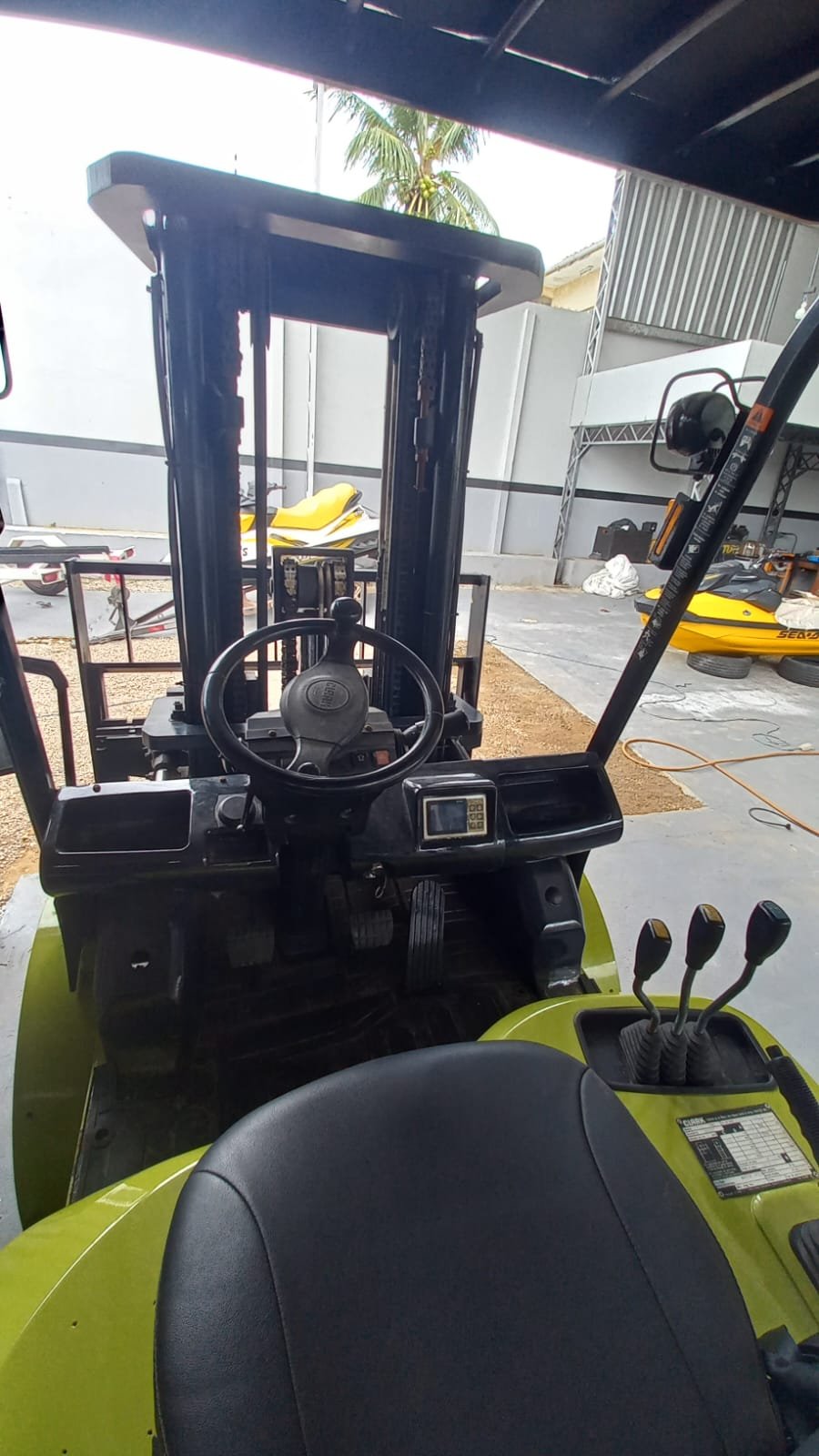 Empilhadeira Combustão - Clark - C55D