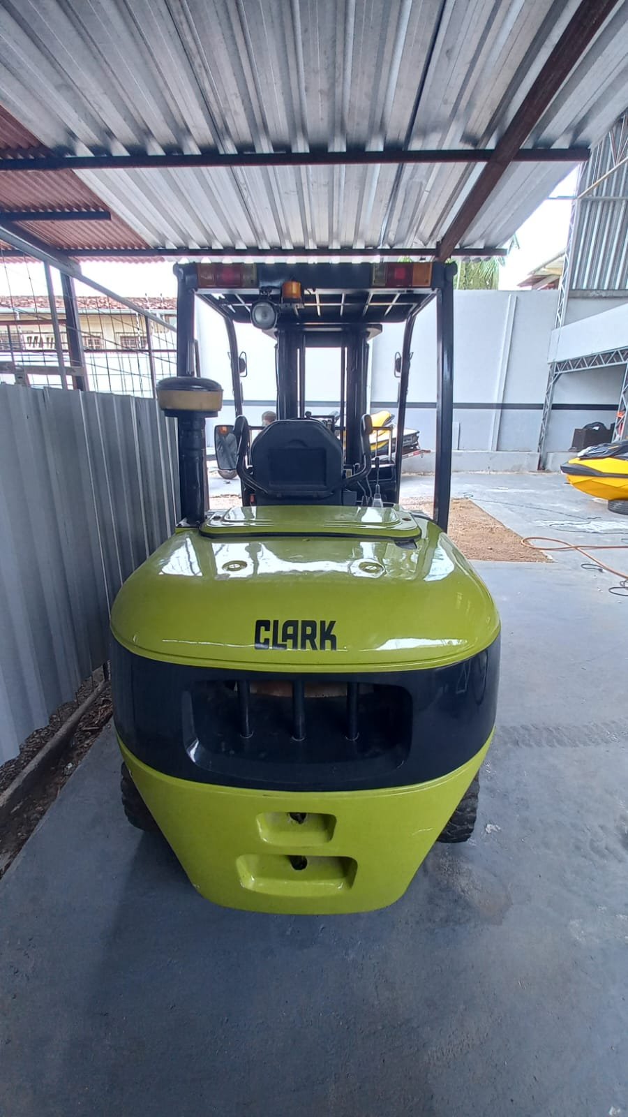 Empilhadeira Combustão - Clark - C55D