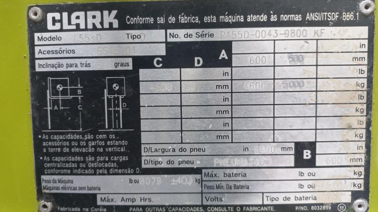 Empilhadeira Combustão - Clark - C55D
