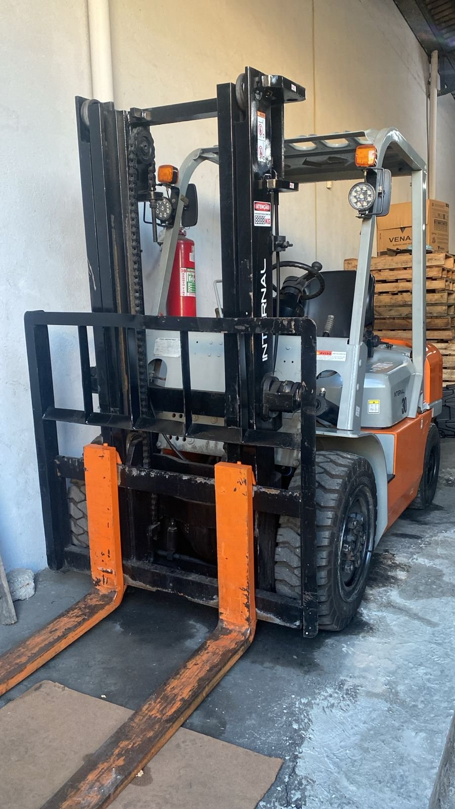 Empilhadeira Combustão - Internal - FD30T