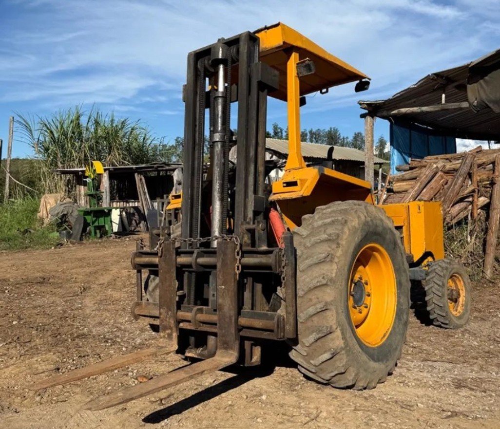 Empilhadeira Trator - Valmet - Série Prata