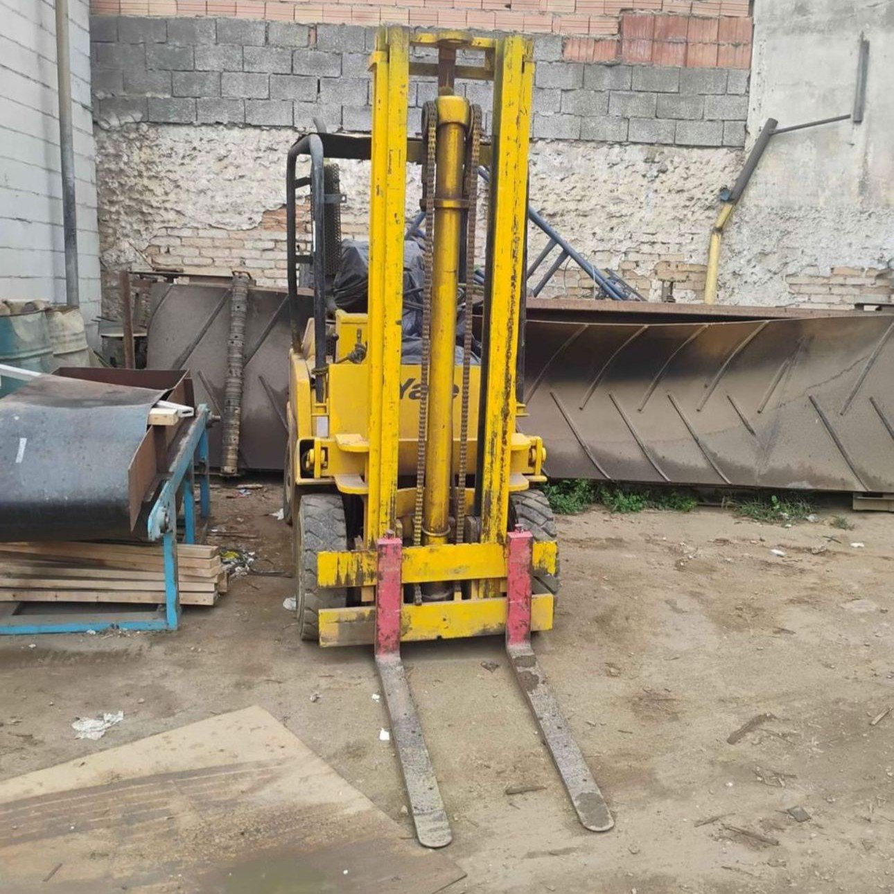 Empilhadeira Combustão - Yale - D83P050