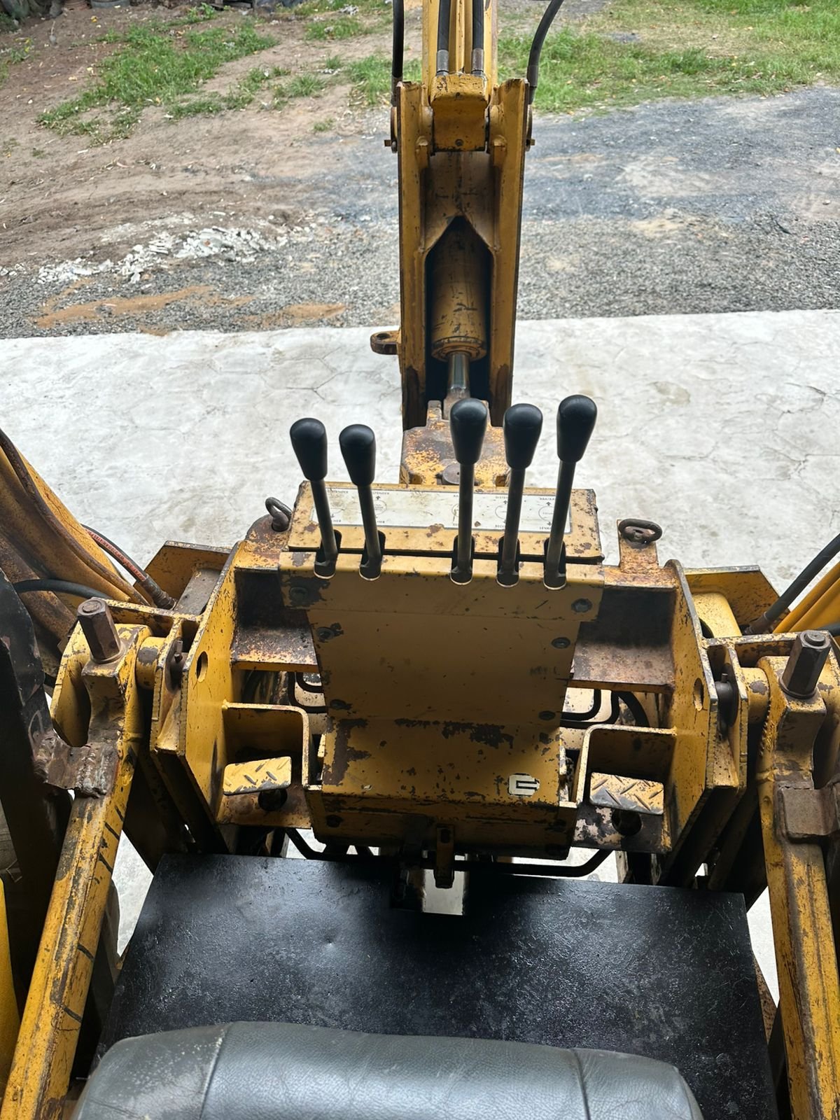 Retroescavadeira - Massey Ferguson - MF86HS