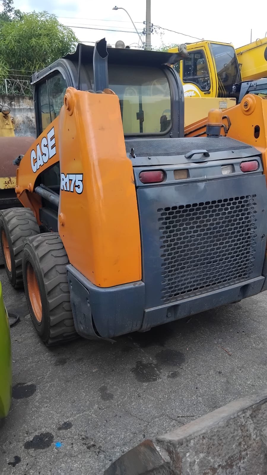 Mini Carregadeira - Case - SR175