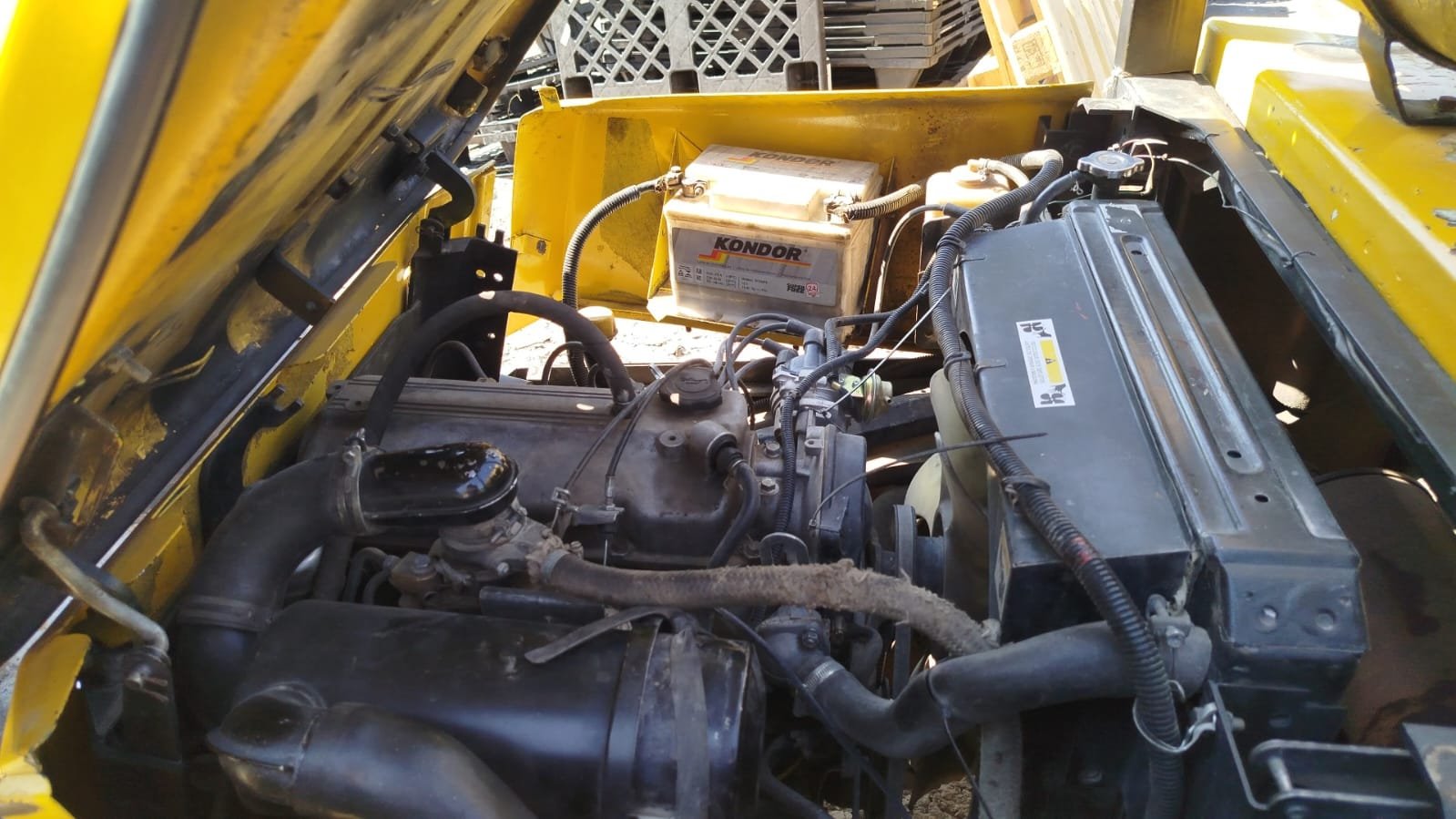 Empilhadeira Combustão - Yale - GP25RE