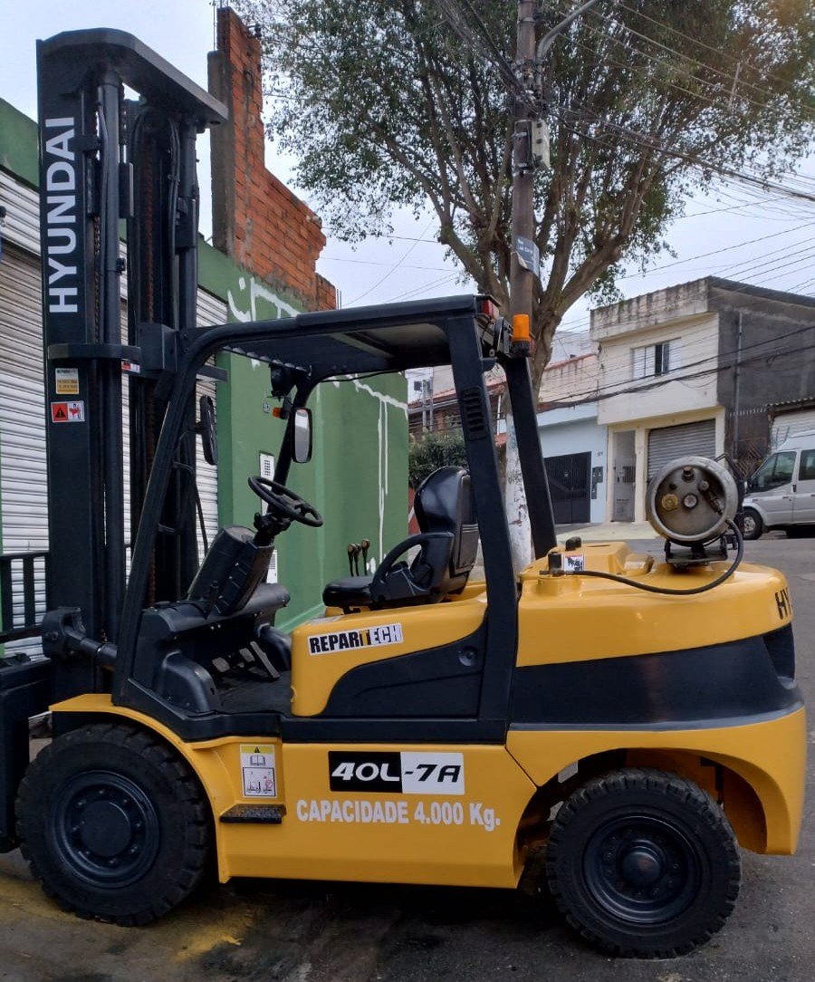 Empilhadeira Combustão - Hyundai - 40L7A