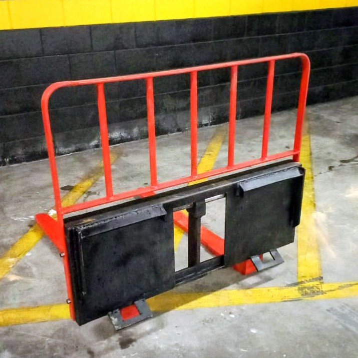 Garfos Paleteiro para Mini Escavadeira - FLD - Garfos