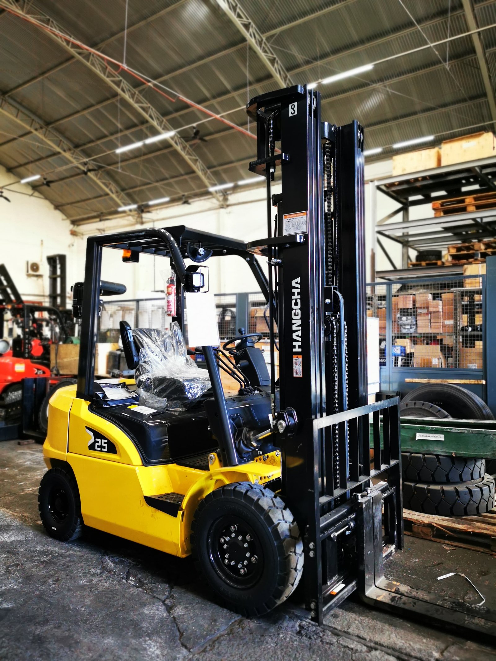 Empilhadeira Combustão - Hangcha - CPCD25
