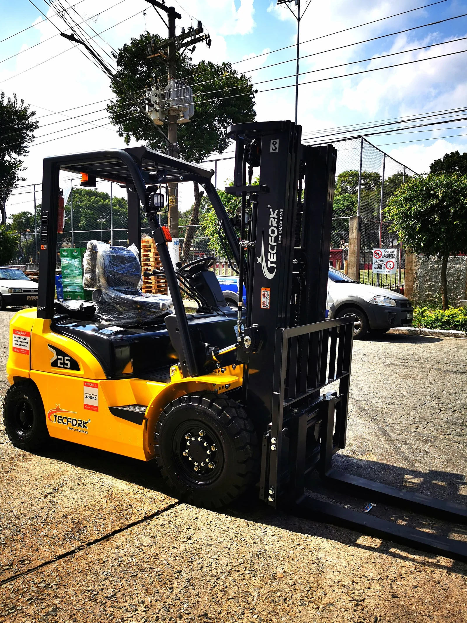 Empilhadeira Combustão - Hangcha - CPCD25