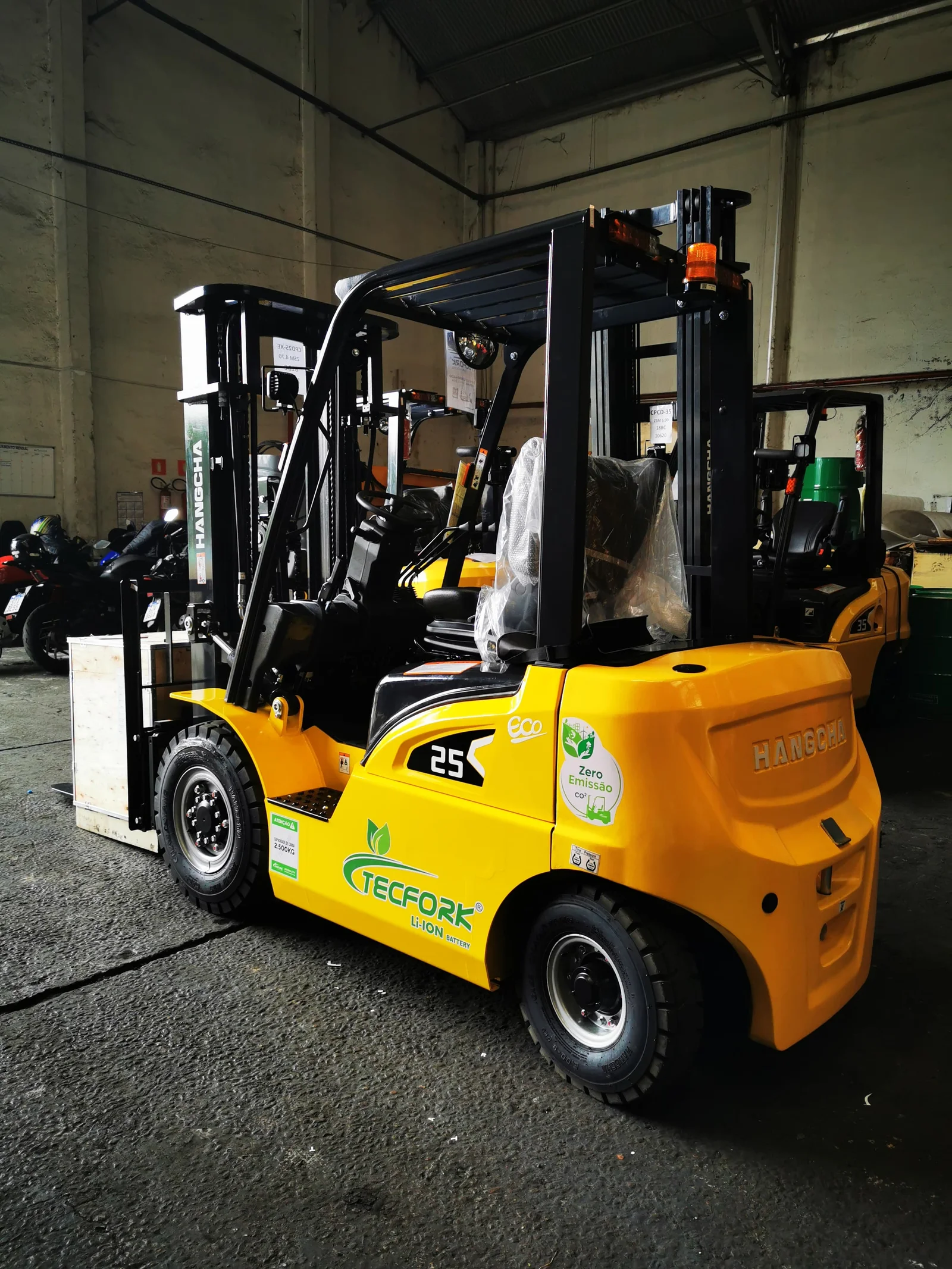 Empilhadeira Contrabalanceada - Hangcha - CPD25