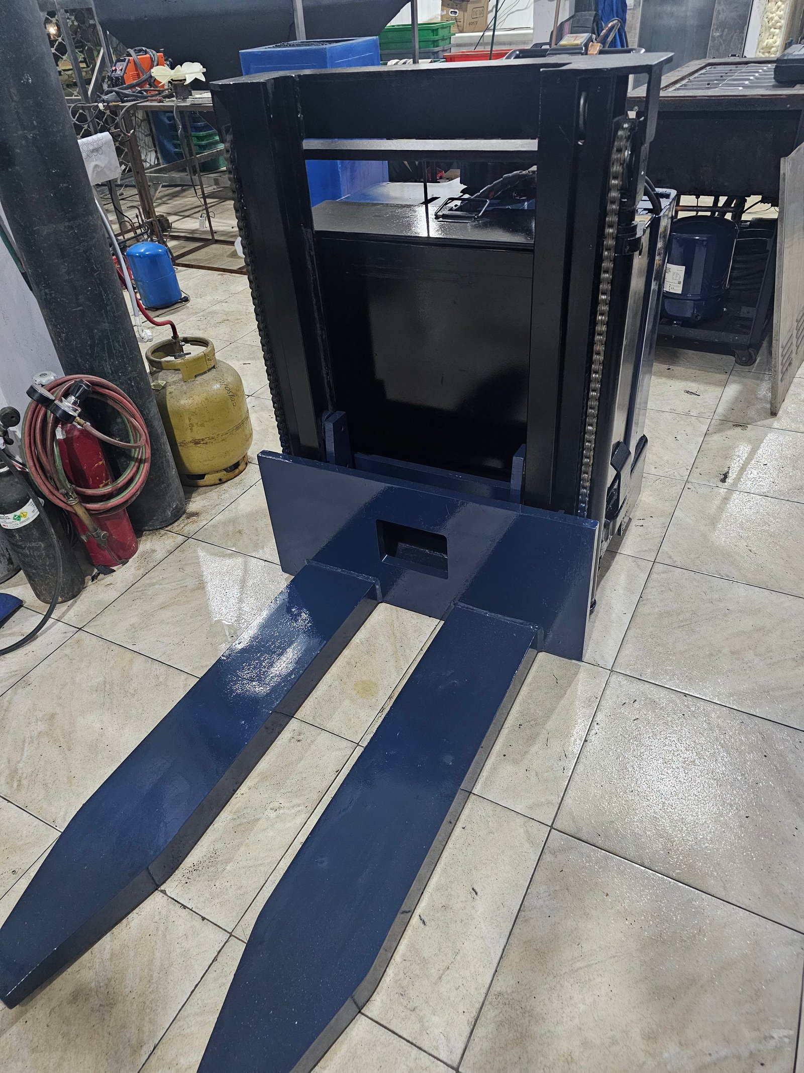 Empilhadeira Paleteira - Skam - EPR