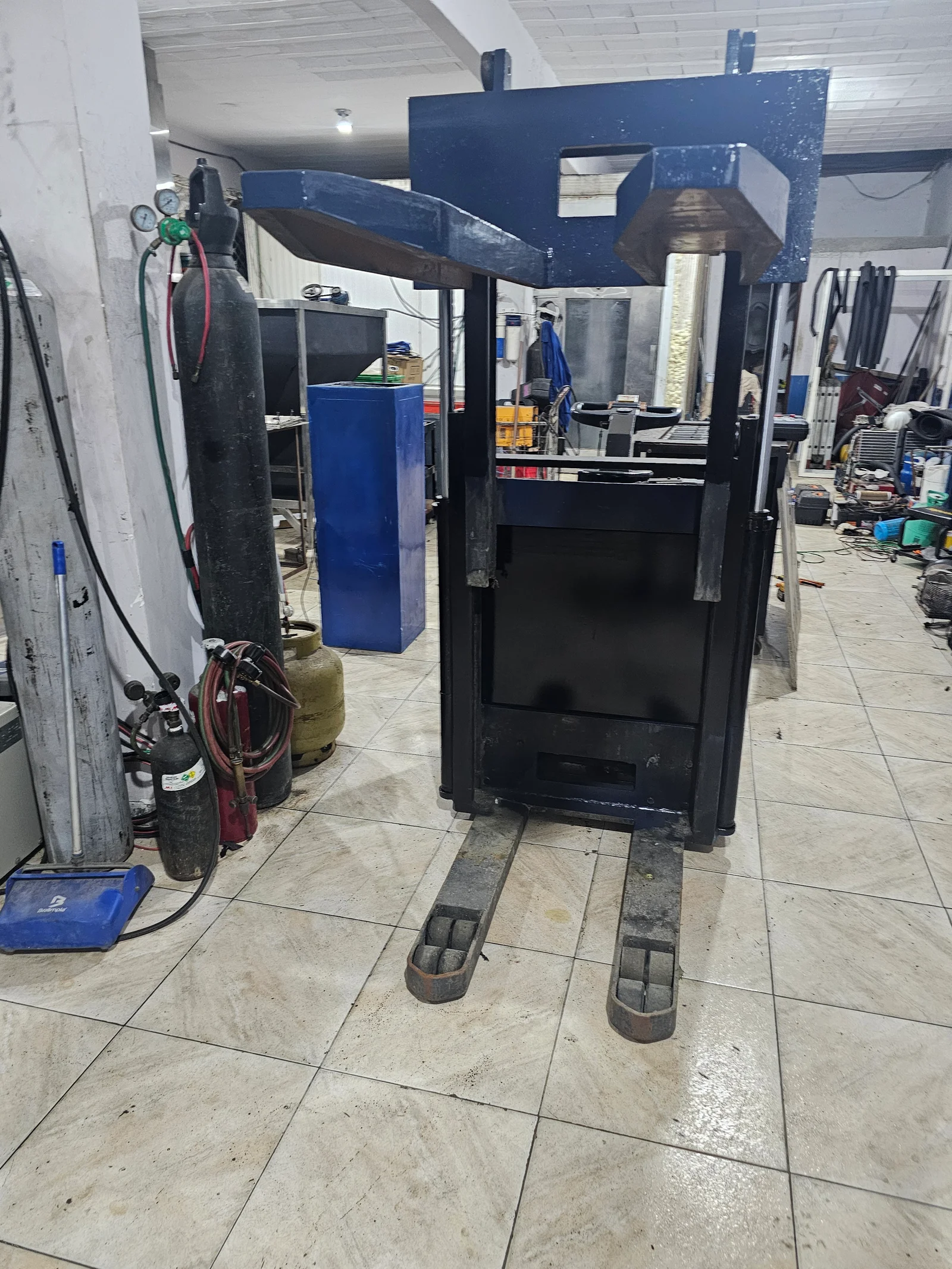 Empilhadeira Paleteira - Skam - EPR