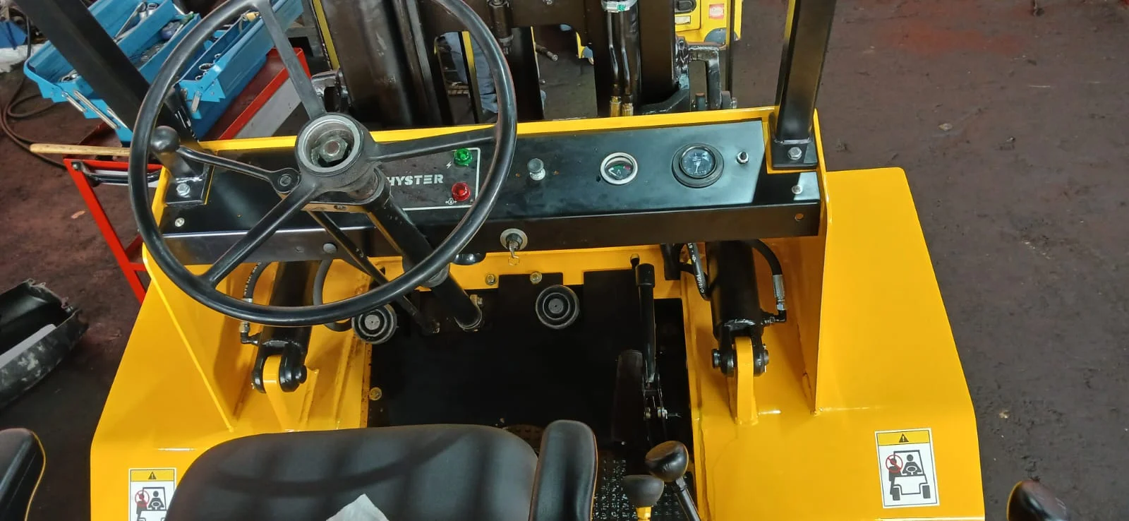 Empilhadeira Combustão - HYSTER - H60A