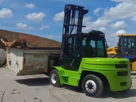 Empilhadeira Combustão - Clark - C70D