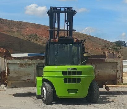 Empilhadeira Combustão - Clark - C70D