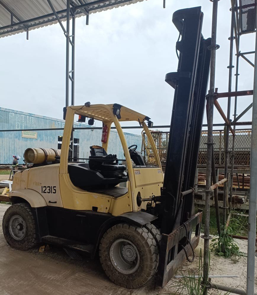 Empilhadeira Combustão - Hyster - H155FT