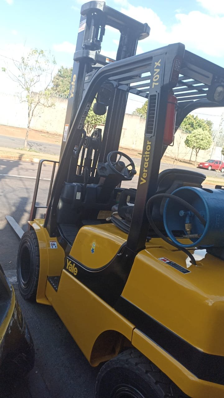 Empilhadeira Combustão - Yale - GP070VX