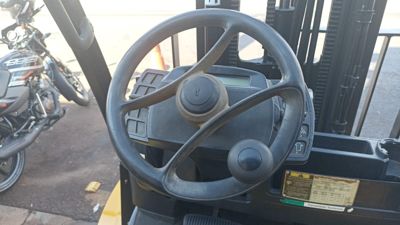 Empilhadeira Combustão - Yale - GP070VX