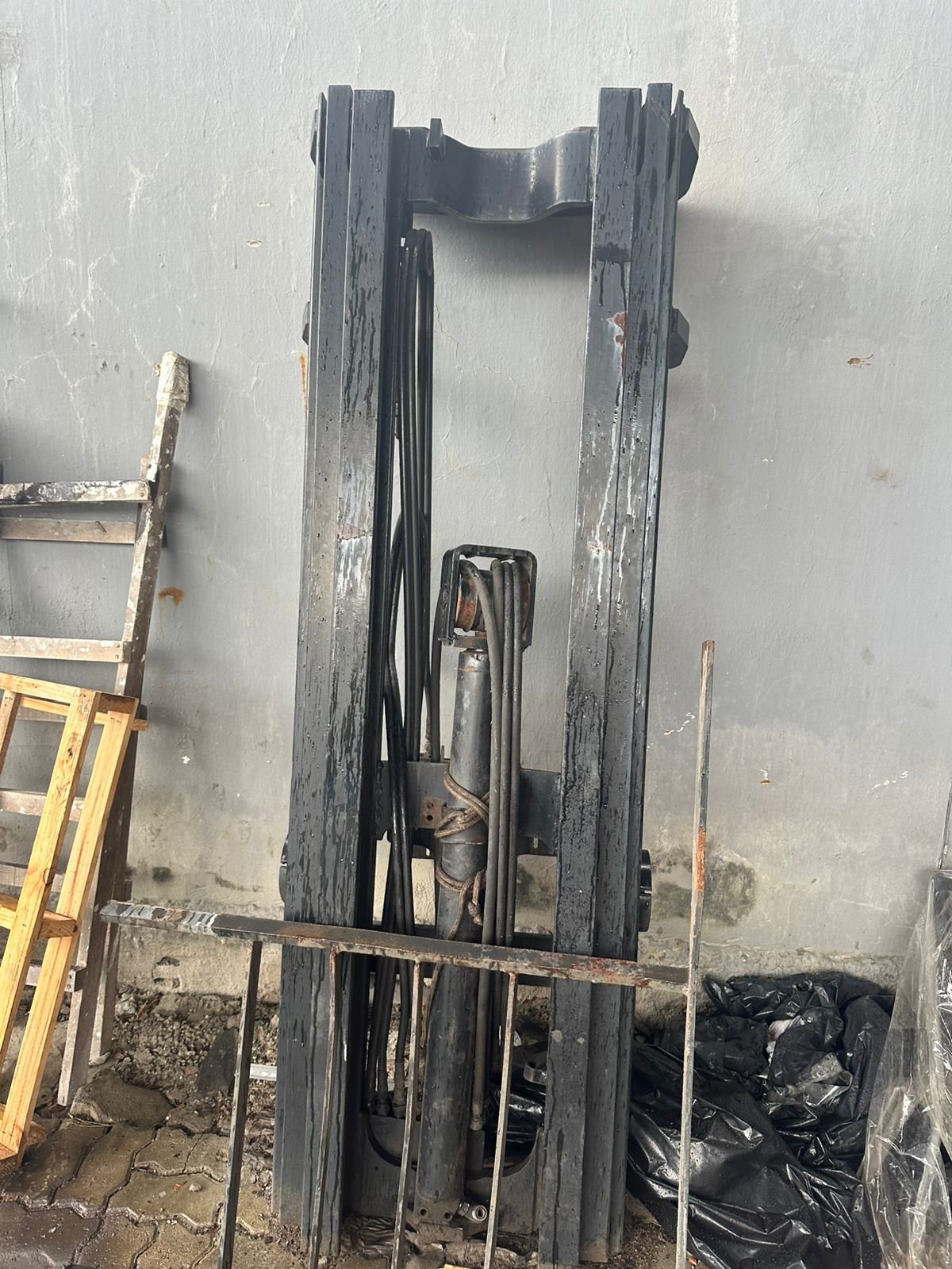 Empilhadeira Combustão - 02 Clark - CMP25