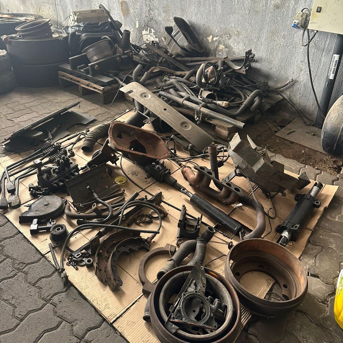 Empilhadeira Combustão - 02 Clark - CMP25