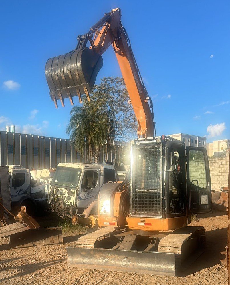 Escavadeira - Case - CX75 SR