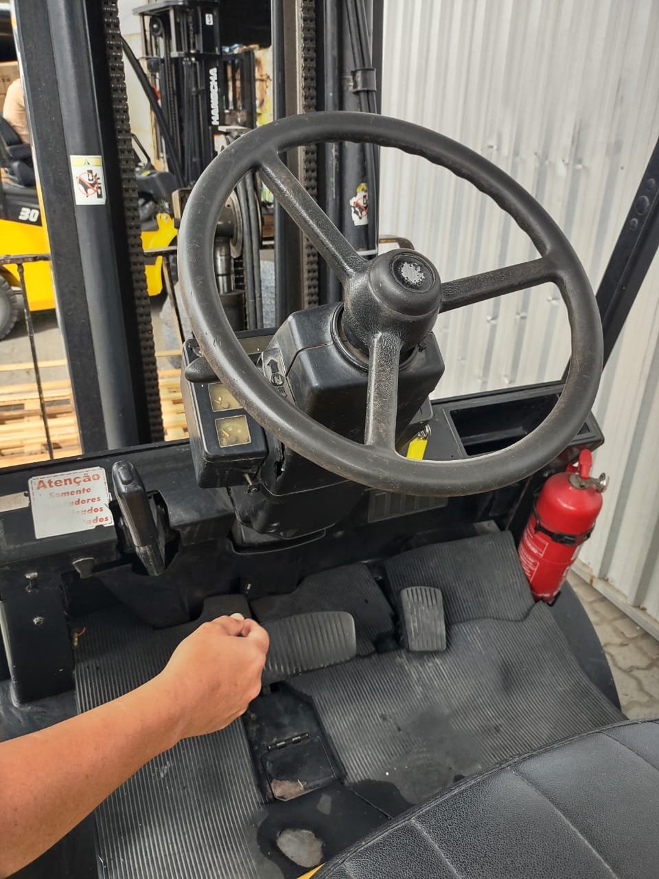 Empilhadeira Combustão - Yale - GTP050