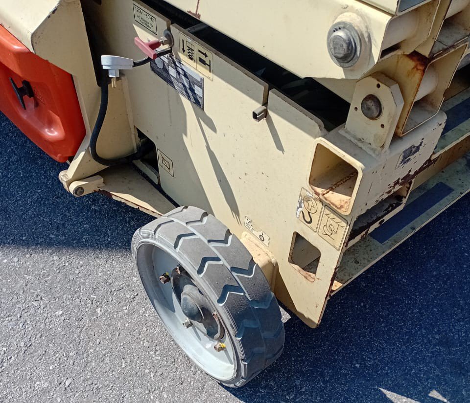 Plataforma Elevatória - JLG - 3246ES