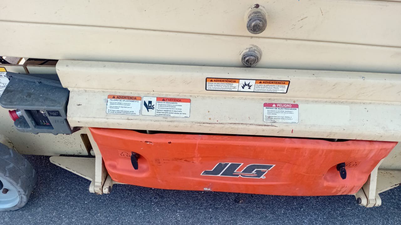 Plataforma Elevatória - JLG - 3246ES