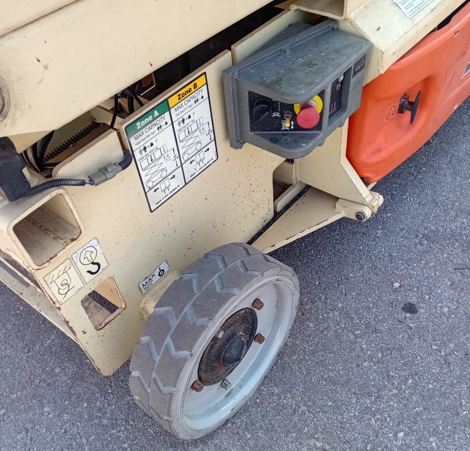 Plataforma Elevatória - JLG - 3246ES