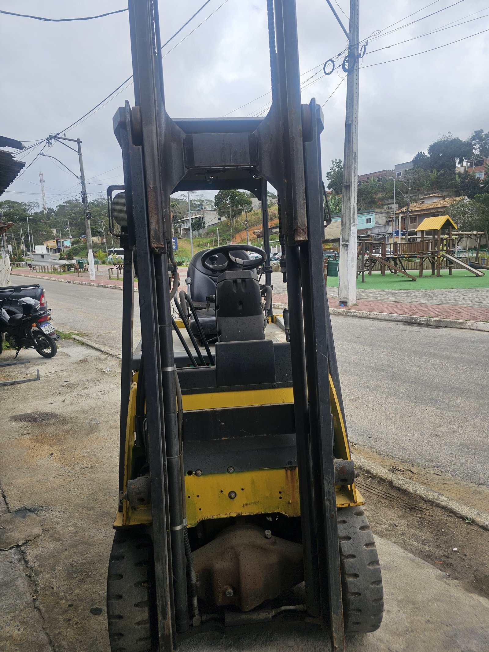 Empilhadeira Contrabalanceada - Mitsubishi - FB25