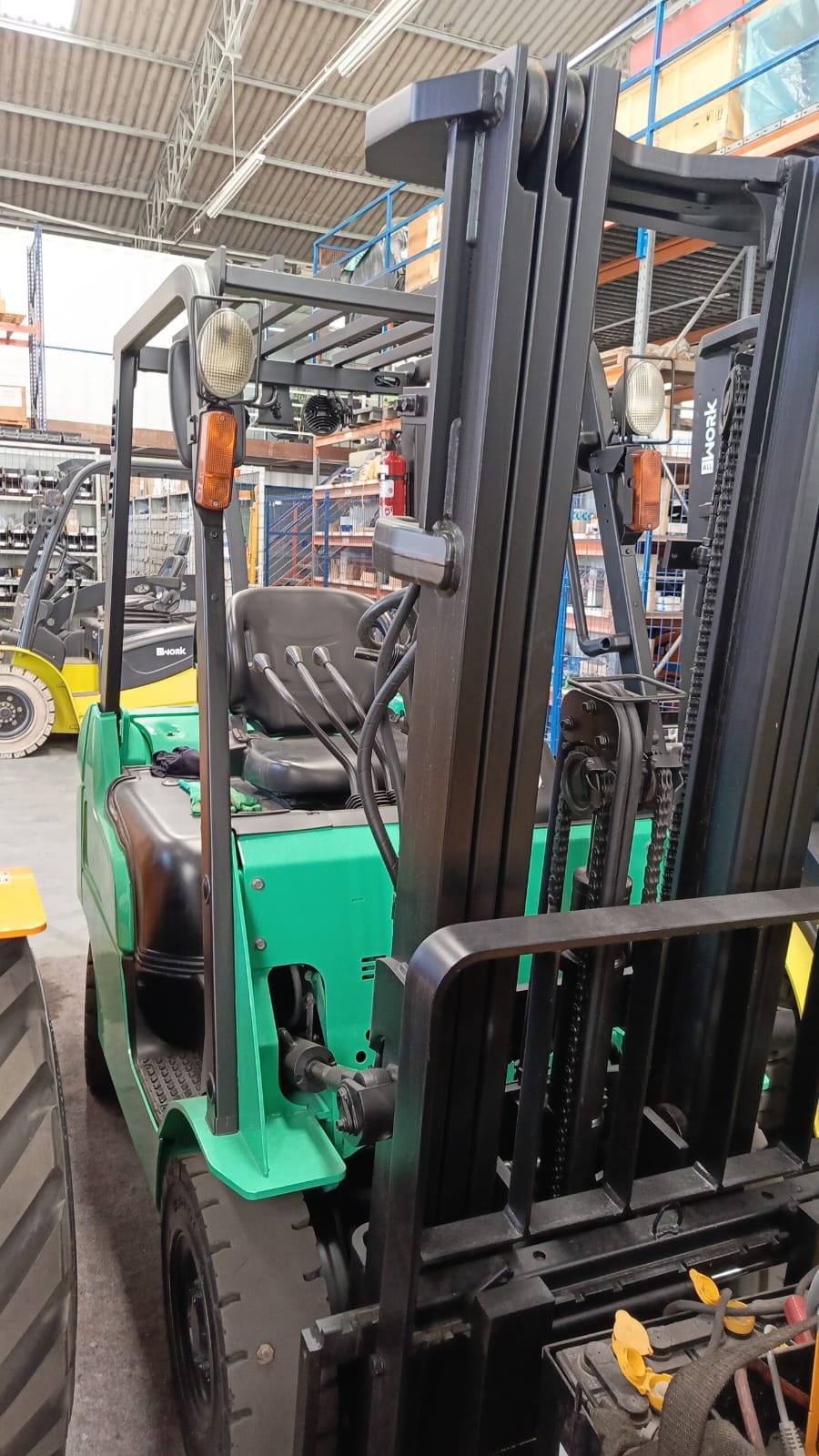 Empilhadeira Combustão - Mitsubishi - FG18NM