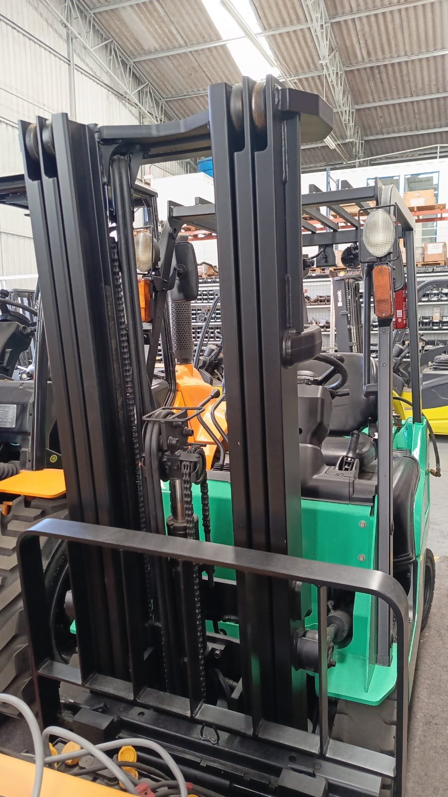 Empilhadeira Combustão - Mitsubishi - FG18NM