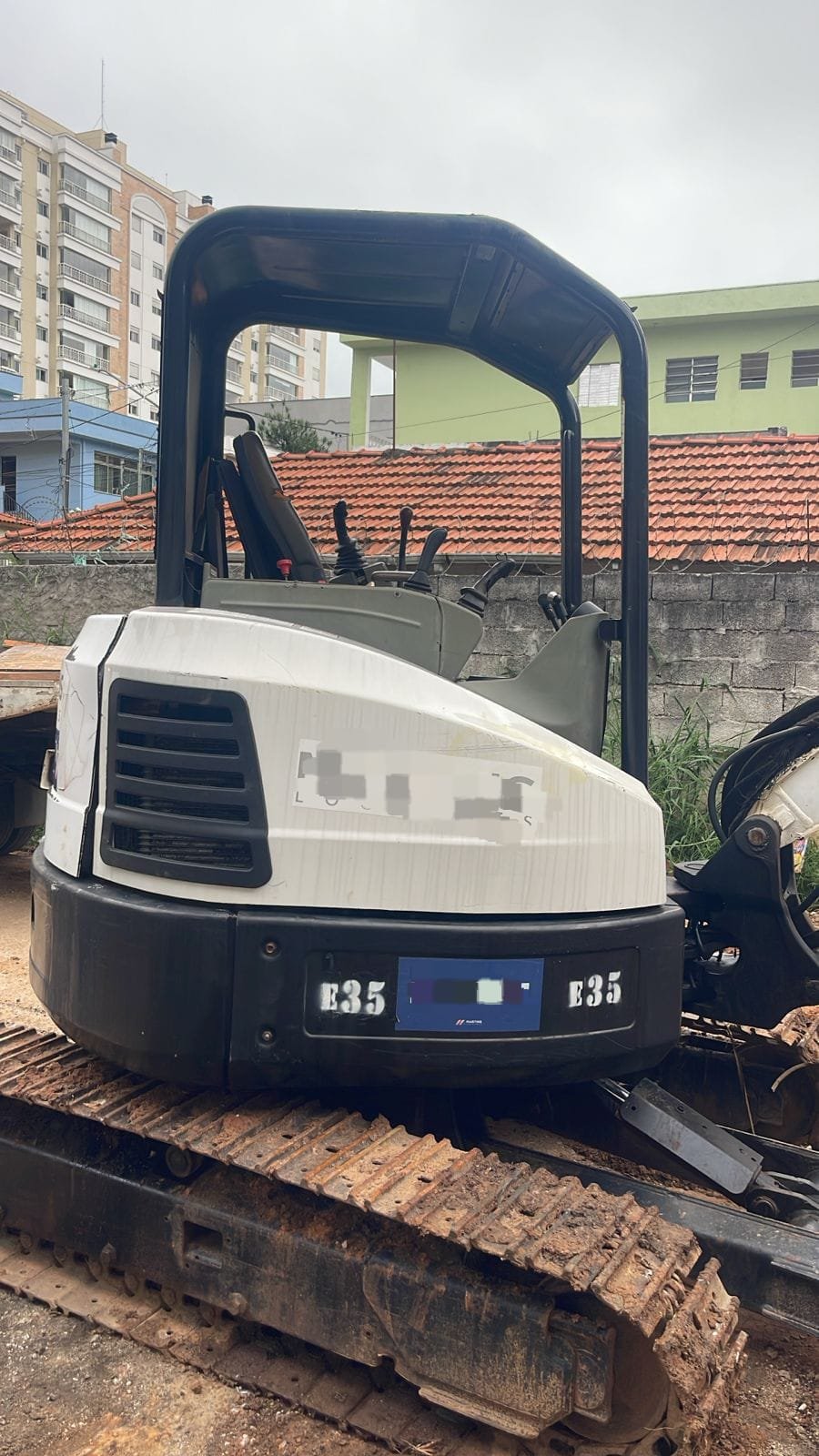 Mini Escavadeira - BobCat - E35