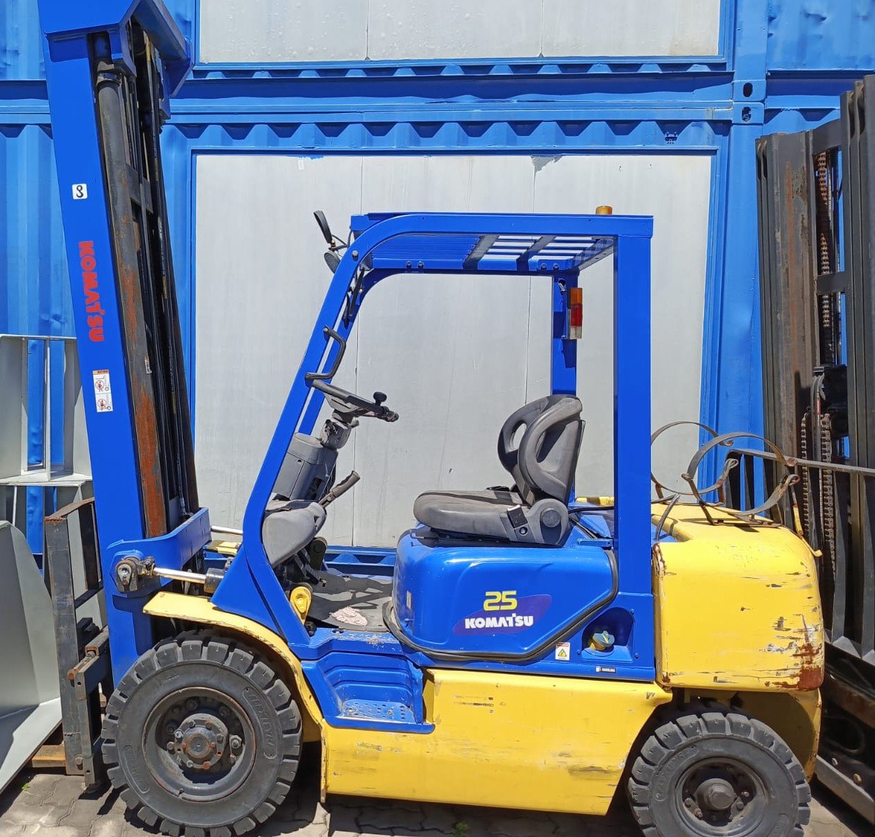 Empilhadeira Combustão - Komatsu - FG25