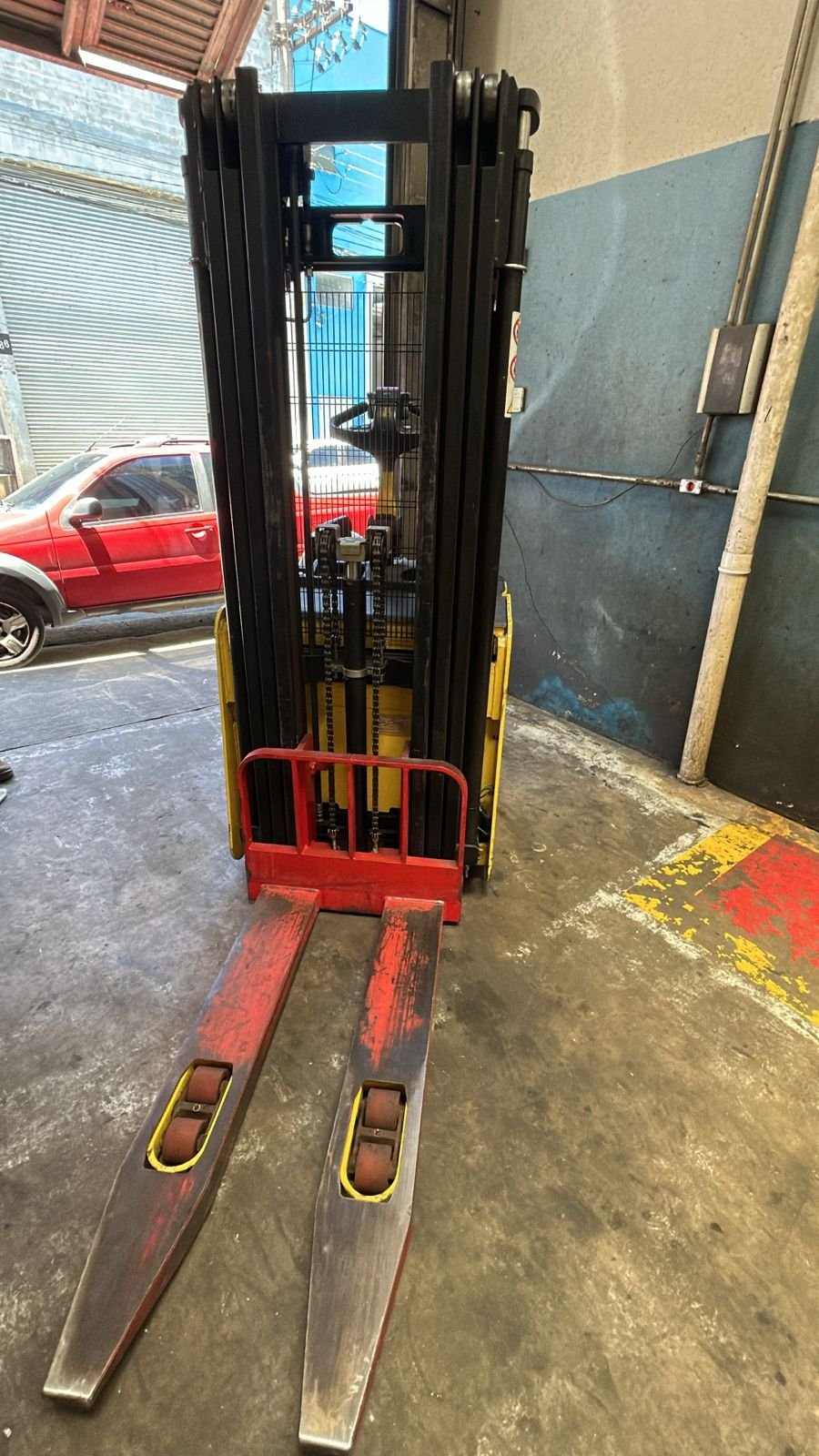 Empilhadeira Paleteira - Hyster - S1.5S