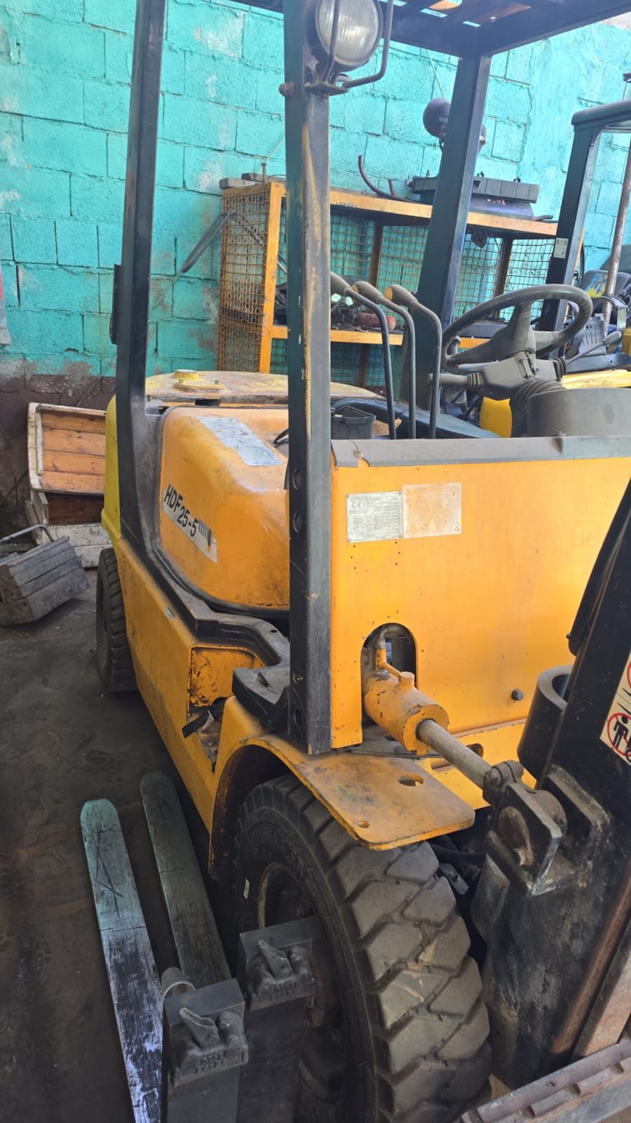 Empilhadeira Combustão - Hyundai - HDF25