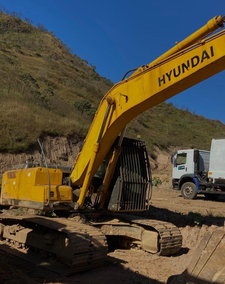 Escavadeira - Hyundai - R210LC-7