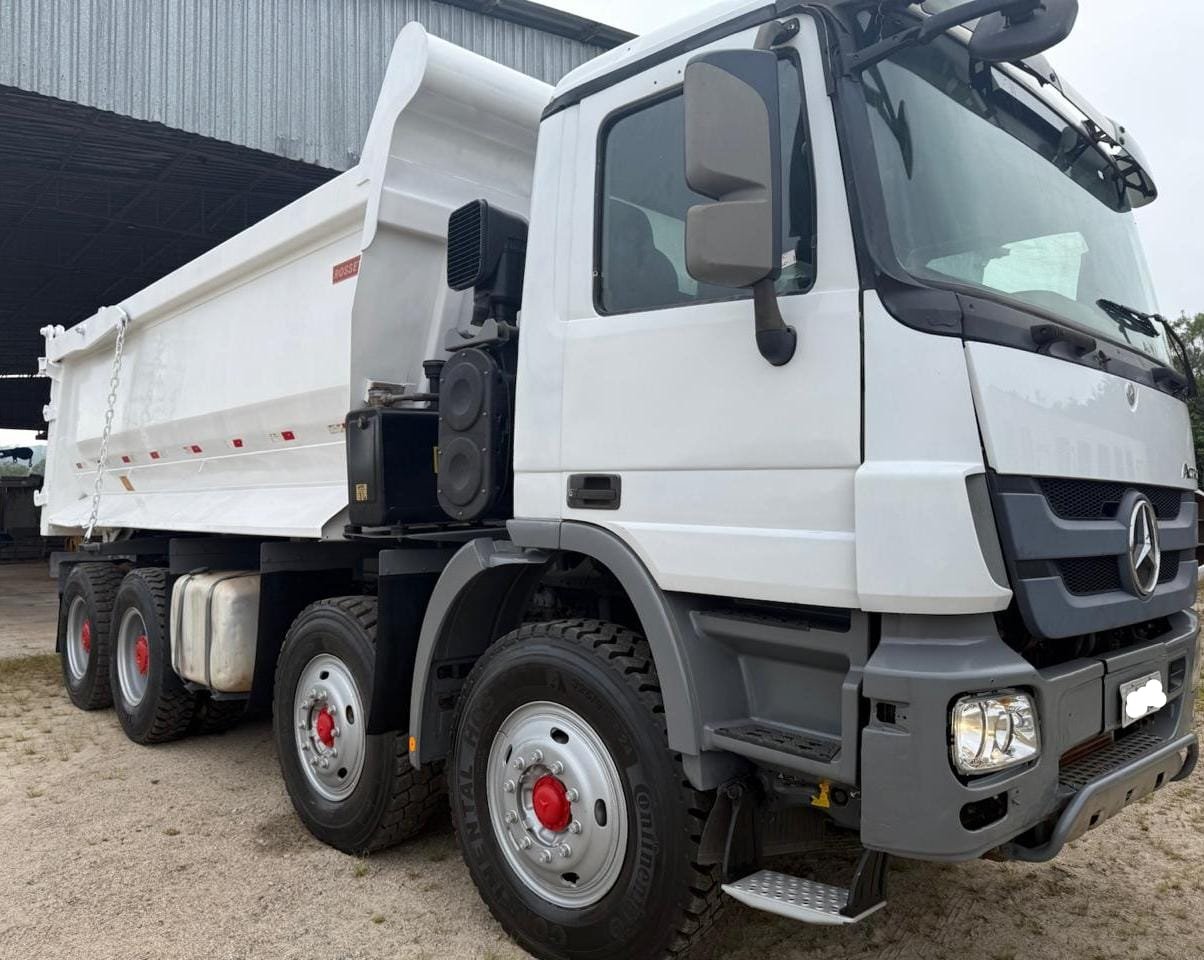 Caminhão - Mercedes - 4844 K 8x4