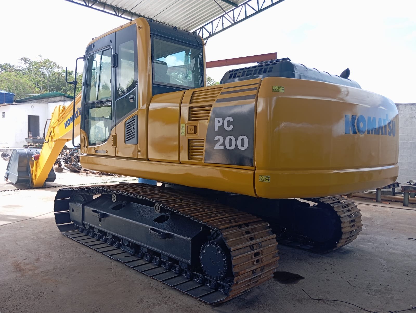 Escavadeira - Komatsu - PC200-8