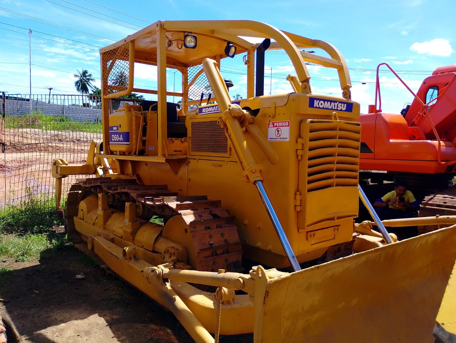 Trator de Esteira - Komatsu - D50A
