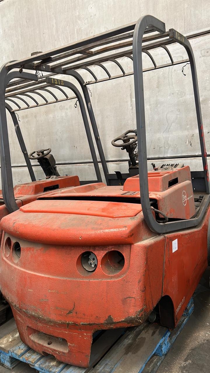 Empilhadeira Contrabalanceada - 02 Toyota / BT - CBE 3.0