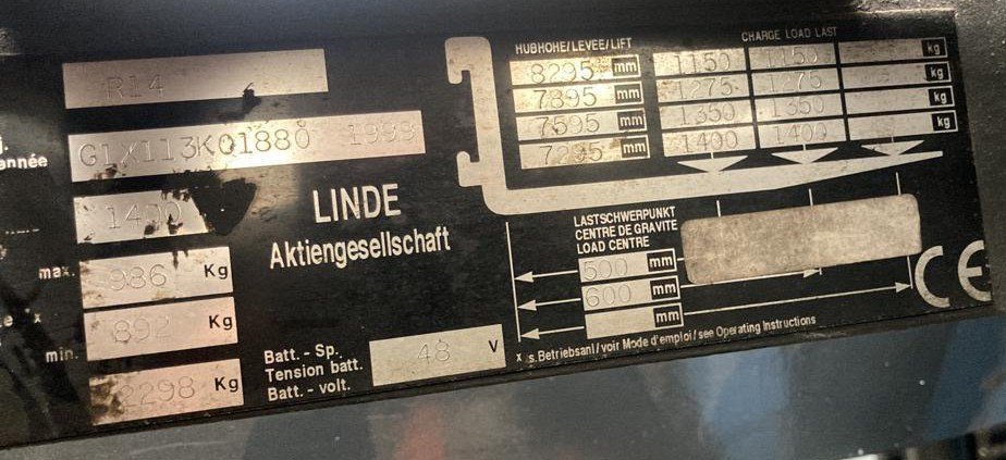 Empilhadeira Retrátil - 02 Linde - R14