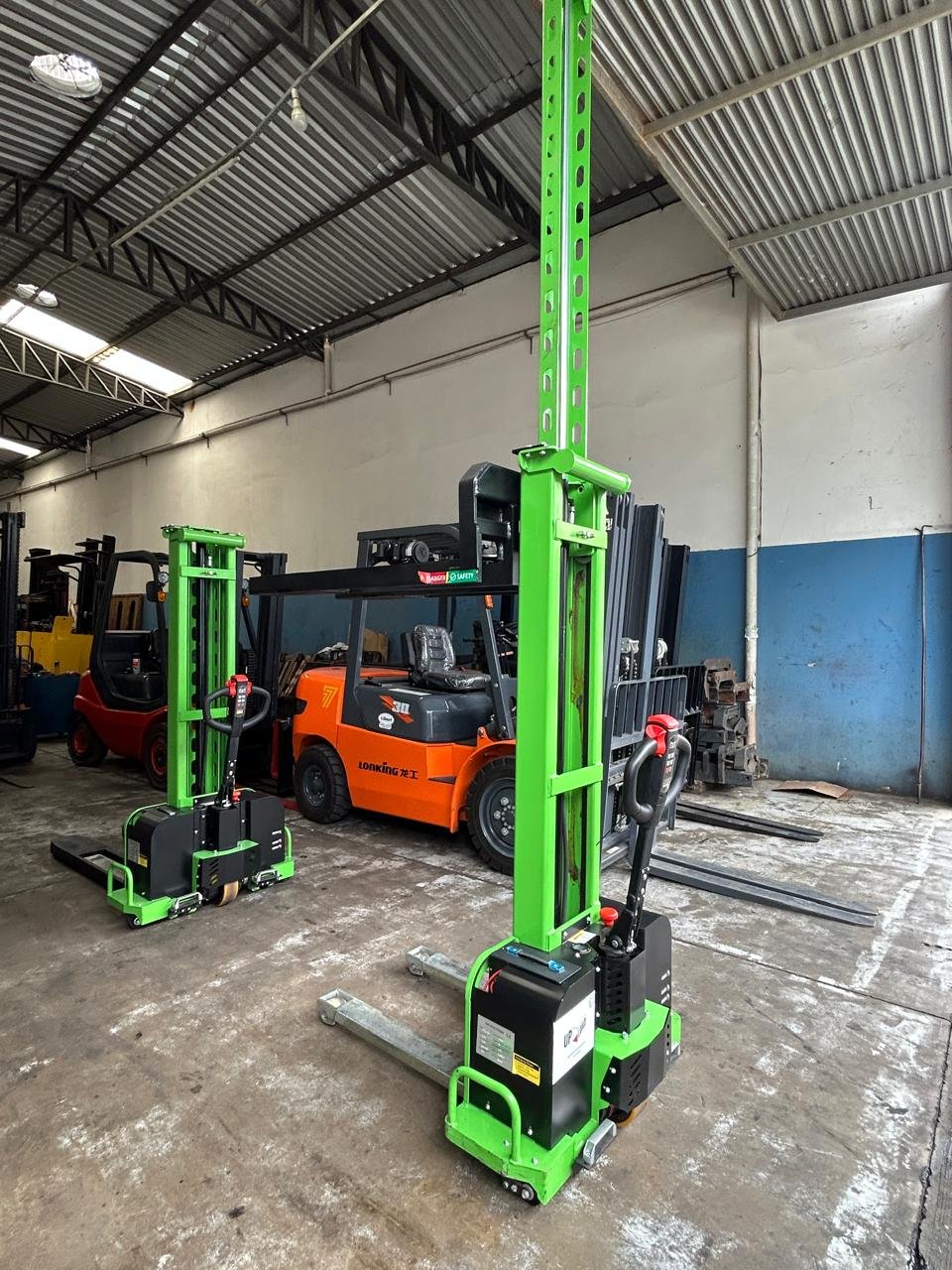 Empilhadeira Transpaleteira - Weliftrich - ZTS-10