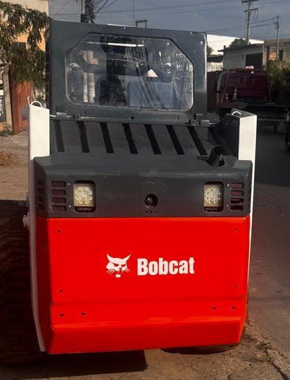 Mini Carregadeira - BobCat - 753