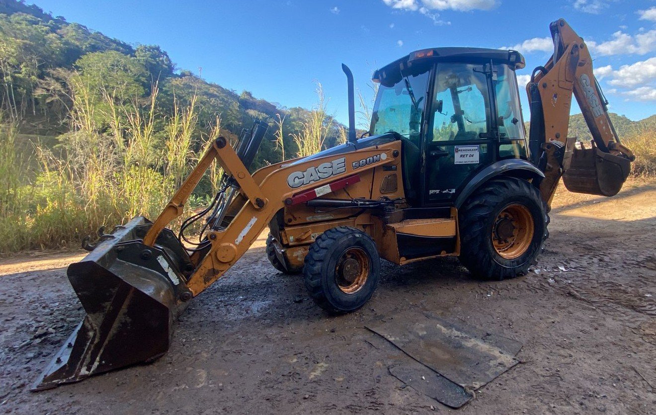 Retroescavadeira - Case - 580N