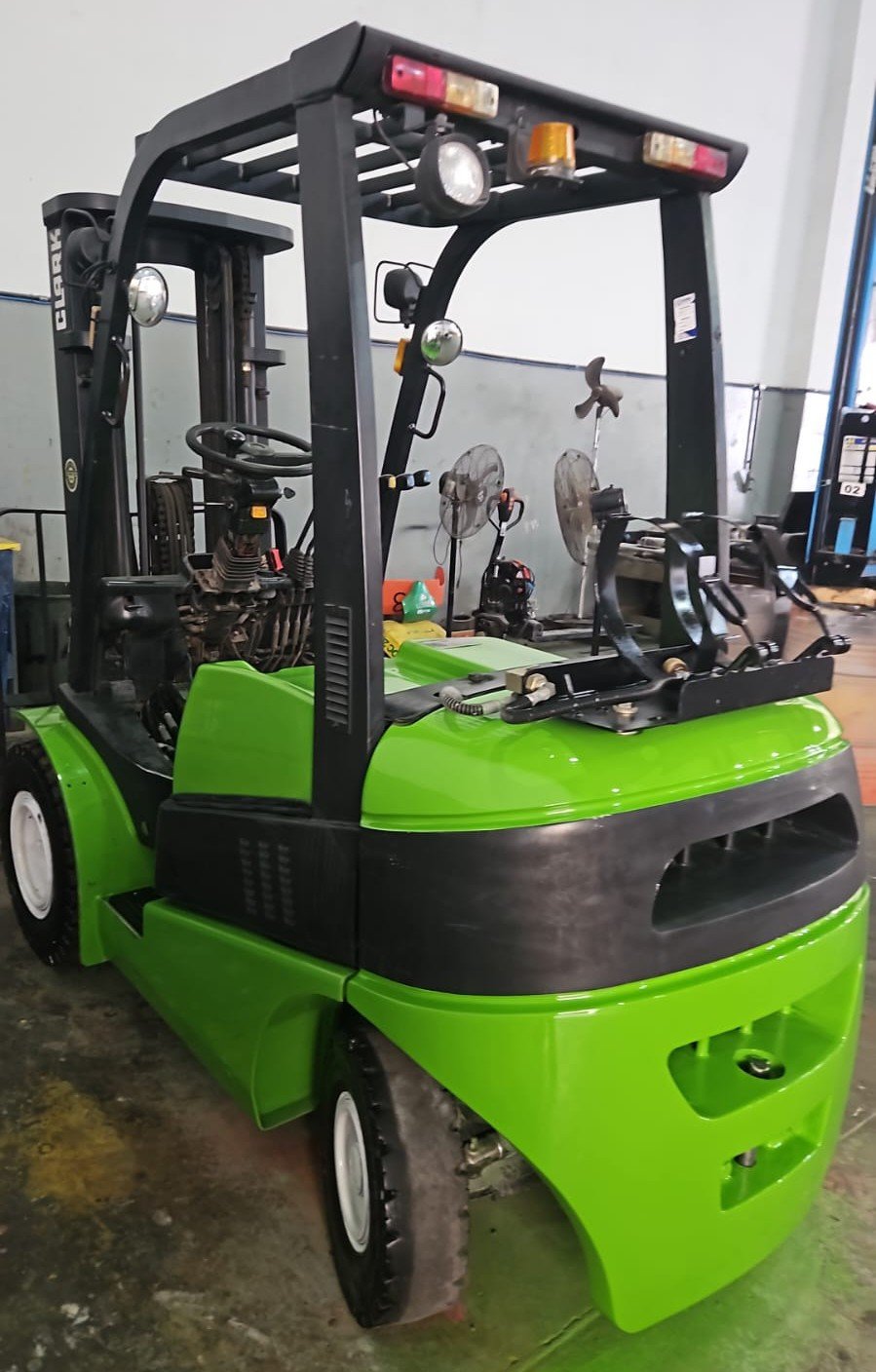 Empilhadeira Combustão - Clark - C25